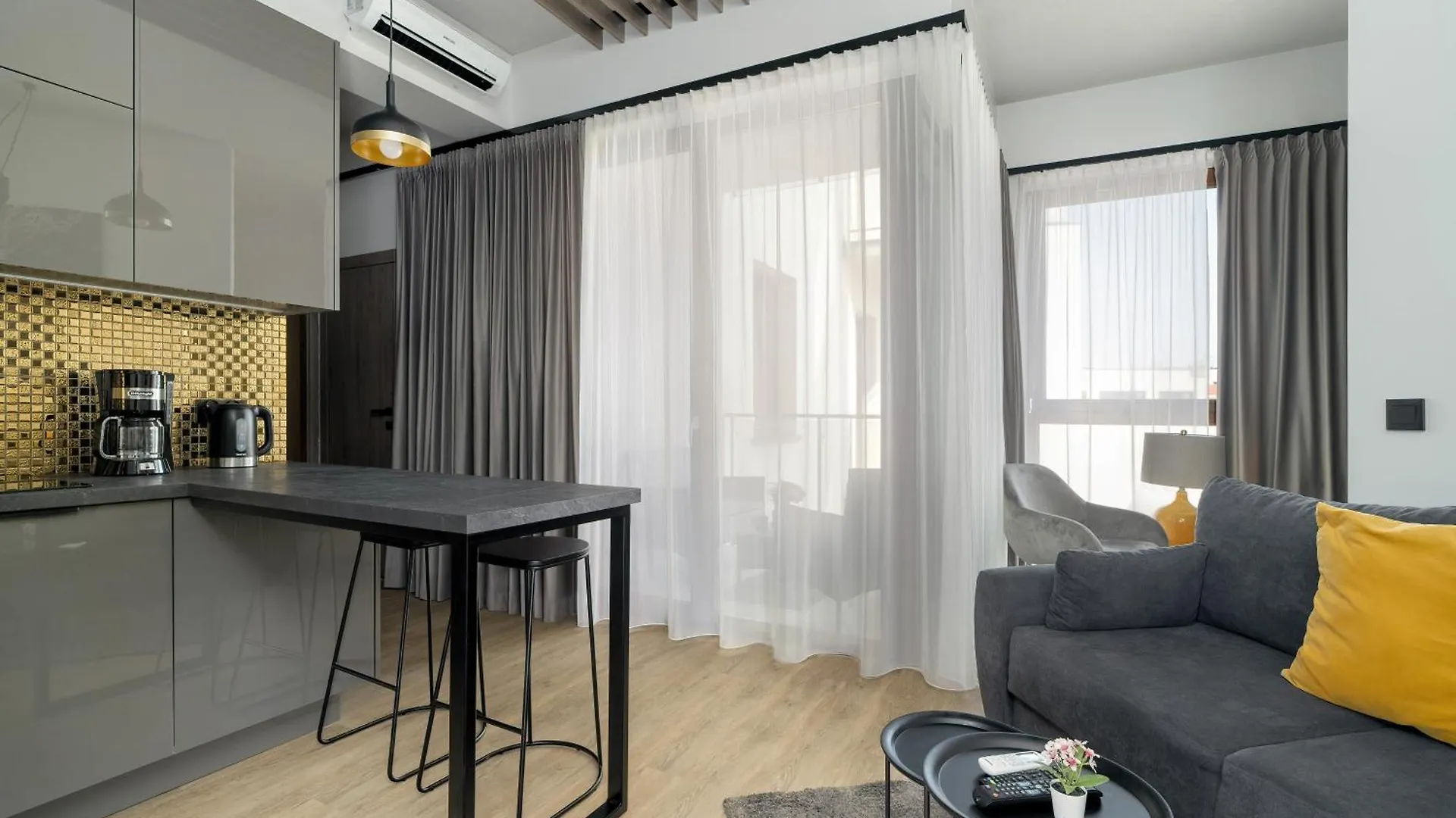 Rodzinne Studio Dla 5 Osob Poznan Klimatyzacja By Noclegi Renters 0*,